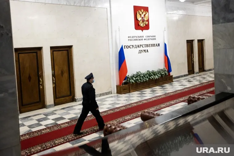На заседании ГД присутствовали представители военного ведомства