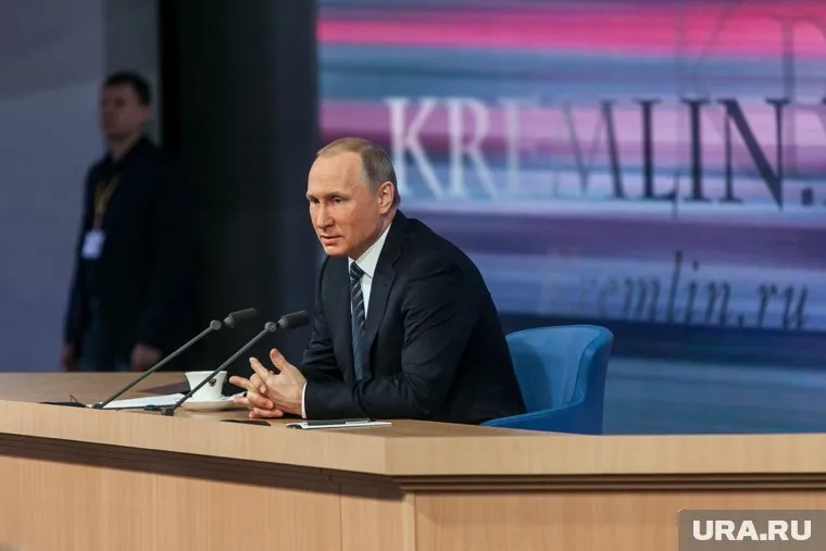 Владимир Путин подписал закон о продлении приостановки выплат по вкладам CCCР до 2024 года