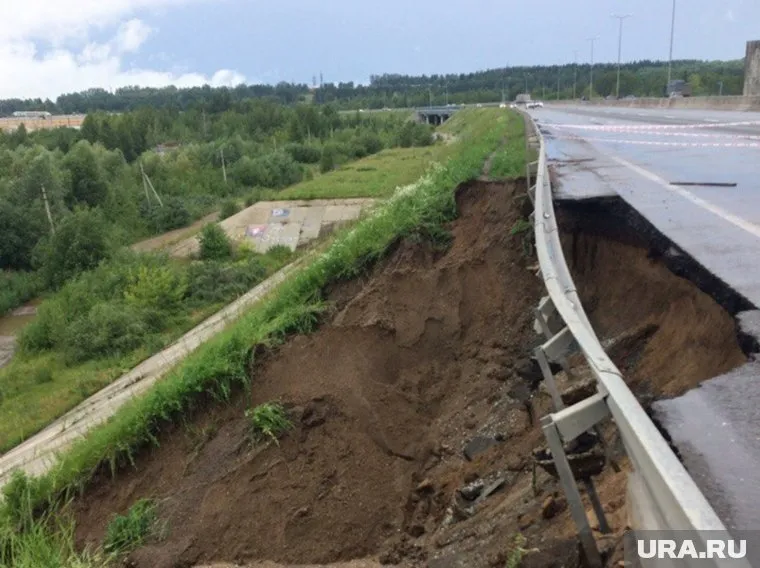 Дороги и ливневки Перми не выдерживают дождей