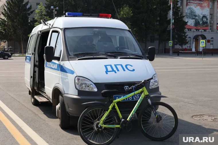 Ребенок переезжал дорогу не спешившись