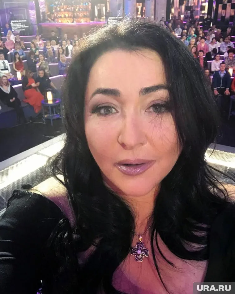 Певица Лолита заявила, что не смогла бы спеть с Даней Милохиным, потому что он тупой