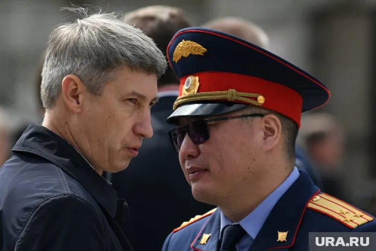 Приезд Надбитова (справа) в Нижний Тагил ускорил результат в поисках ребенка