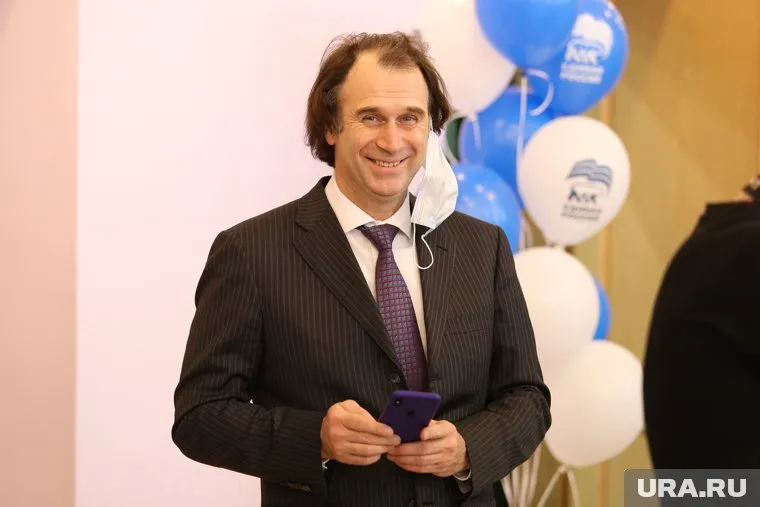 Перед выборами в Госдуму Лисовский ездит по Курганской области с Владимиром Маркиным