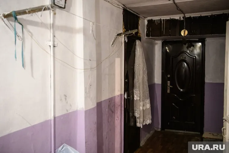 В квартире работали следователи