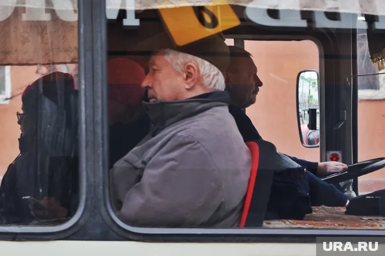 В Кургане оперативно эвакуируют жителей из-за пожаров