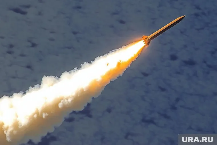 Ракета упала на жилой квартал в пригороде Тель-Авива