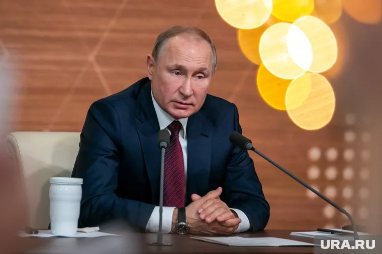Владимир Путин предложил давать капитал семьям, у которых родился первый ребенок