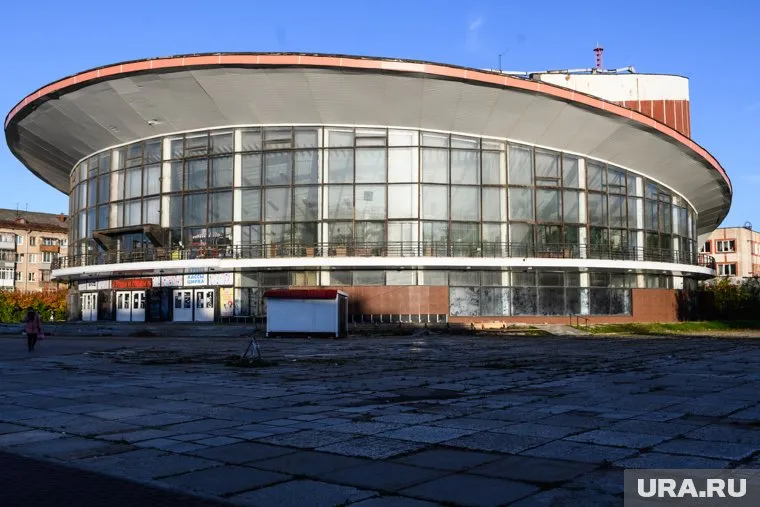 В Перми за вакцинацию у мобильного пункта у цирка дадут сертификат на представление