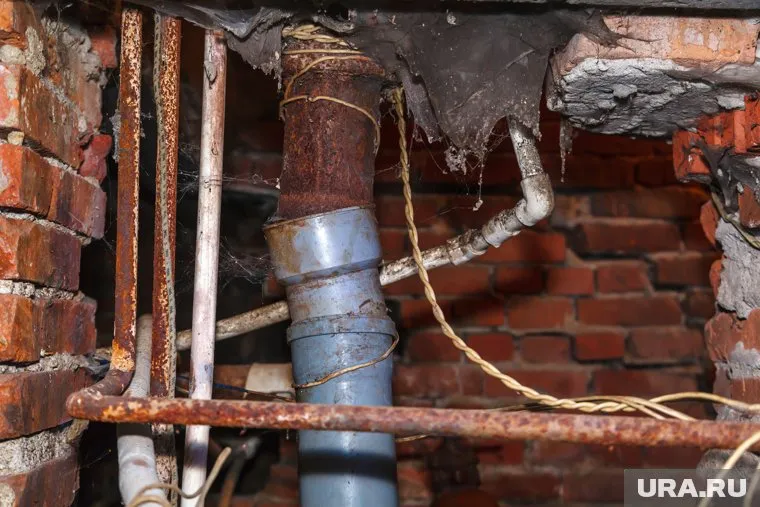 Дом и вся его инфраструктура находятся в плачевном состоянии (архивное фото)