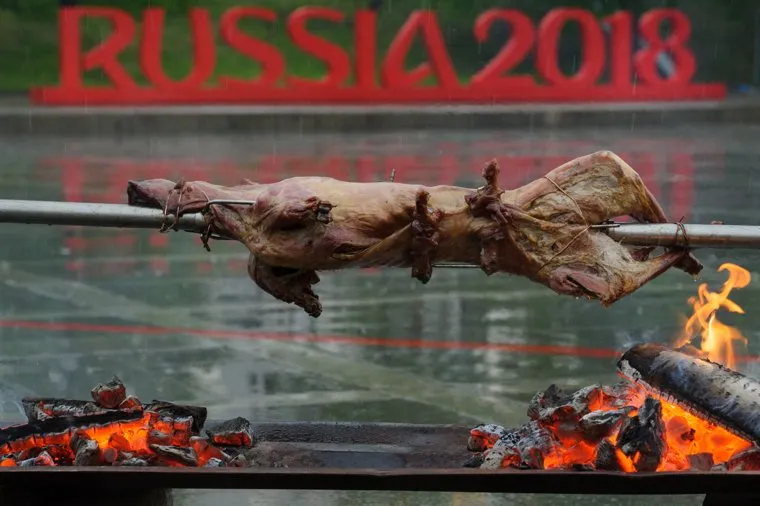 Виды Екатеринбурга, россия, russia, жареное мясо, барбекю, russia2018, fifa world cup, fifa2018, мундиаль