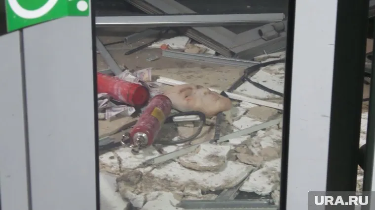 Грабители скрывали лица от камер наблюдения под масками