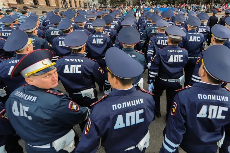 Генеральная репетиция парада Победы на Площади революции. Челябинск
