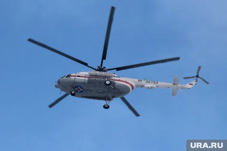 Вертолет МЧС эвакуировал туристов с Ключевского вулкана