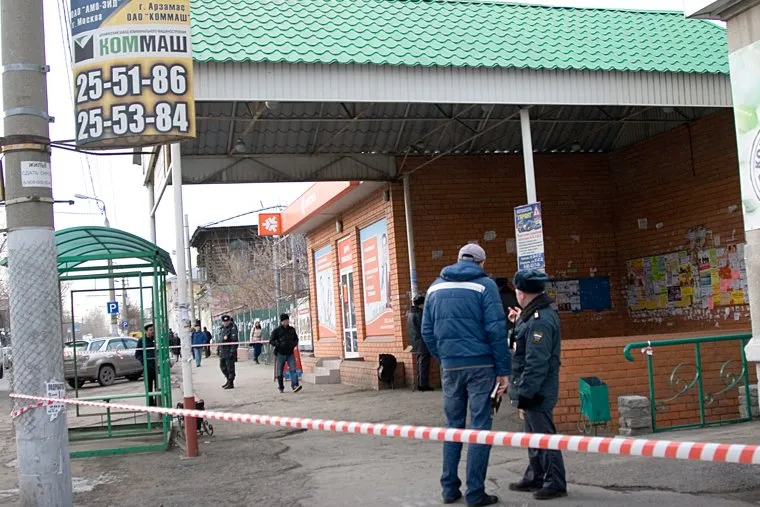 Взрывное устройство
Курган
остановка у Куйбышева 75
22.11.2013г