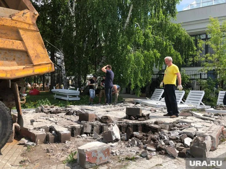 По словам экс-чиновника Сергея Новгородова, на разрушенный фундамент власти внимания не обращали пять лет