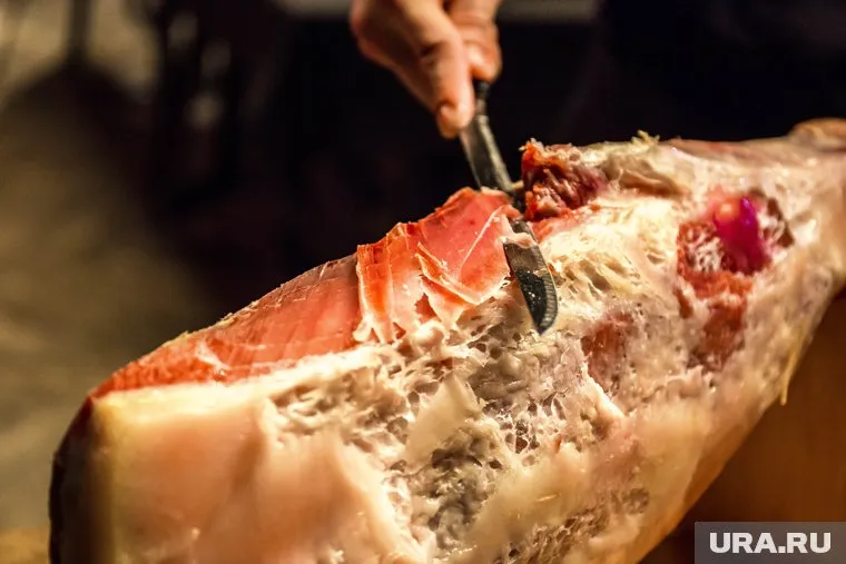 Позиция главы мясной компании о запрете хамона разозлила медийных личностей и клиентов сети «Мираторг»