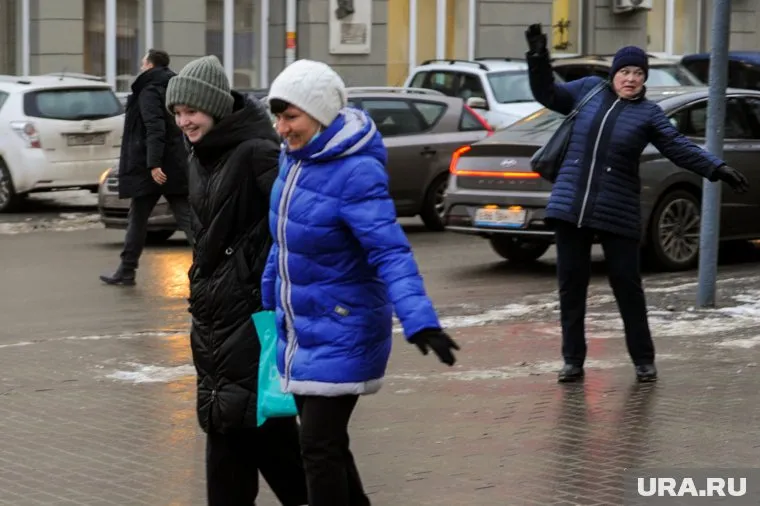 Гололед может стать причиной серьезных травм (архивное фото)