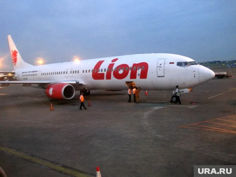 Корпус самолета может быть на глубине 35 метров