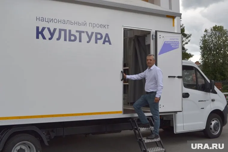 Александр Богачев официально ушел с поста