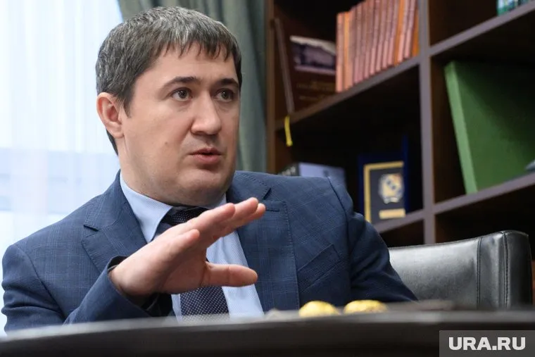 Более полутора тысяч звонков с поздравлениями получил Дмитрий Махонин после того, как его назначили врио губернатора Пермского края