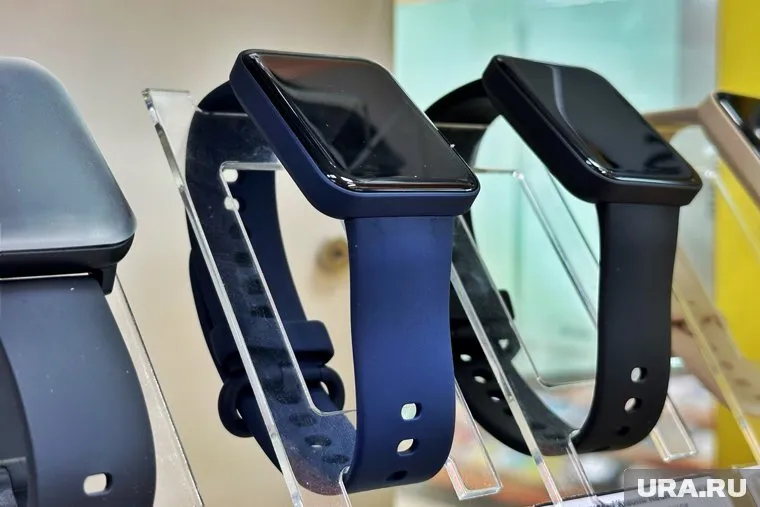 Ямальцы стали чаще покупать смарт-часы детям в школу (архивное фото)