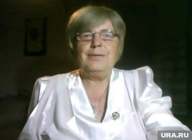 Александра Селянинова неоднократно заявляла, что является внебрачным ребенком Ельцина