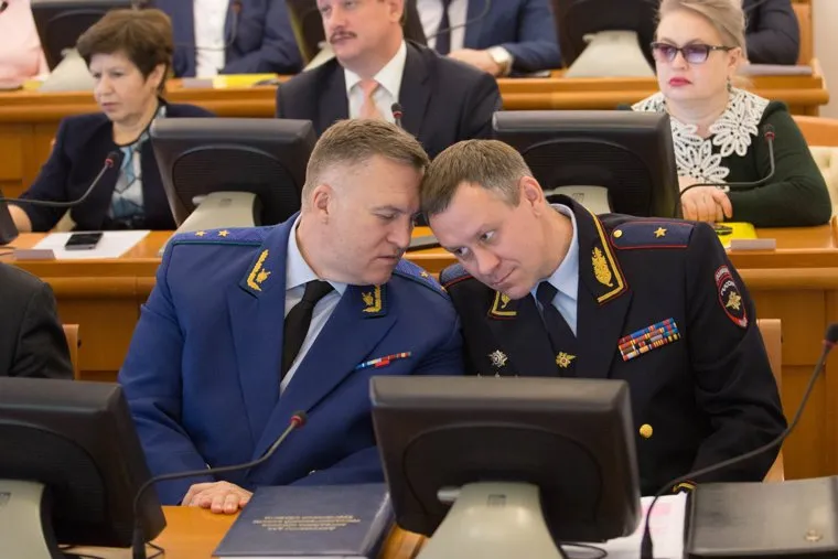 Заседание ПравительстваКурганской области. Курган, ткачев игорь, ильиных олег, перешептывание