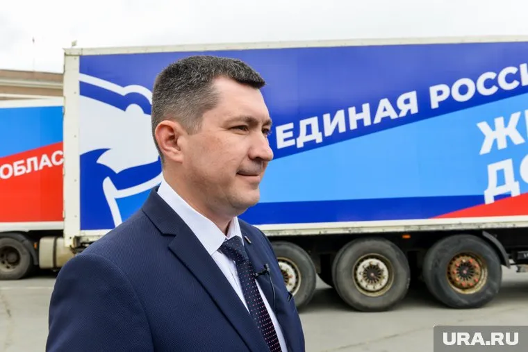 До отъезда в Херсон Денис Моисеев активно занимался сбором гуманитарной помощи для ЛНР и ДНР