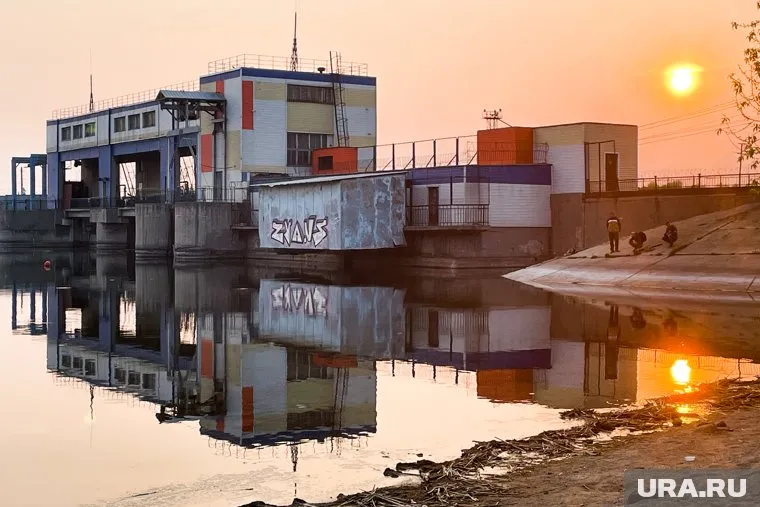 С Шершневского водохранилища начали спускать по 70 кубометров воды в секунду