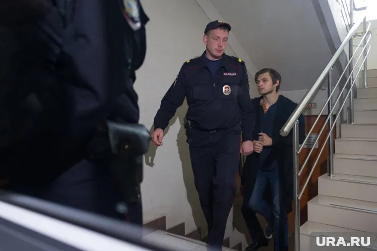 Следователи попросили для блогера еще два месяца под стражей