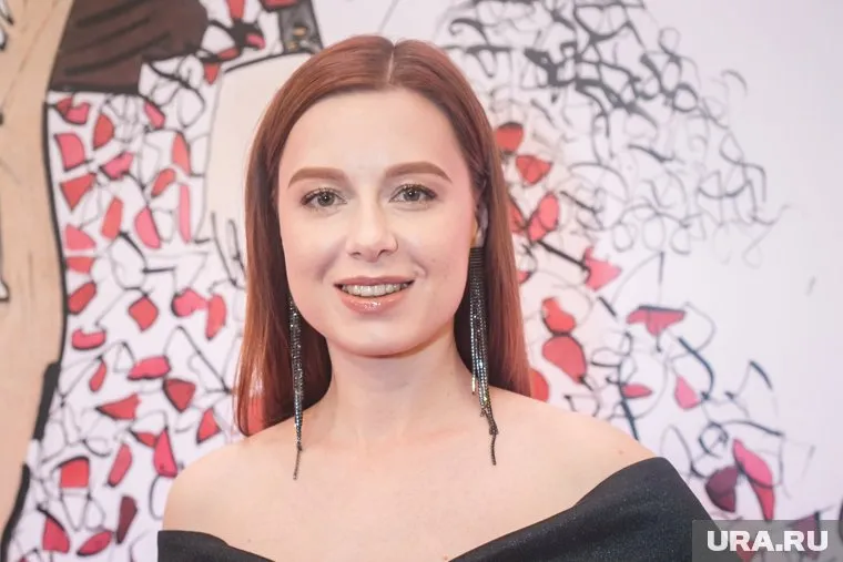 Певица из Кургана Юлия Савичева празднует день рождения 14 февраля