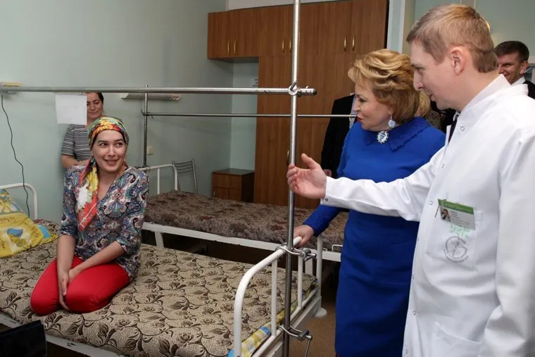 Матвиенко в центре ИлизароваКурган, матвиенко валентина