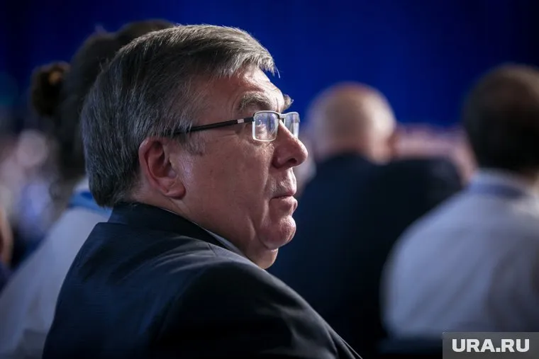 Студенты подрабатывают и получают стипендии, напомнил Валерий Рязанский