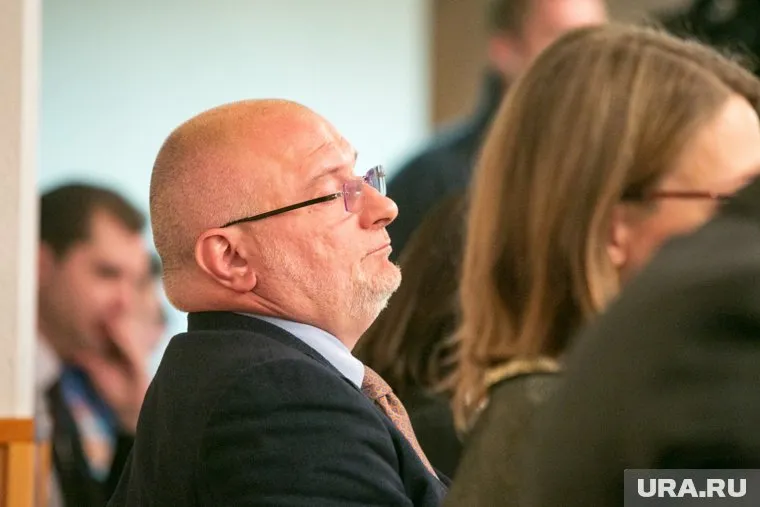 Клишас считает, что высокие доходы политиков остаются гарантом их честности