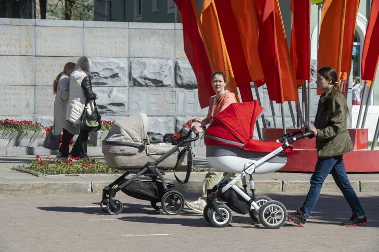 Народные гуляния в День Победы. Пермь