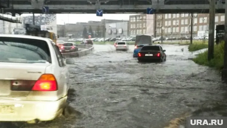 Аварийные службы работали до полного ухода воды