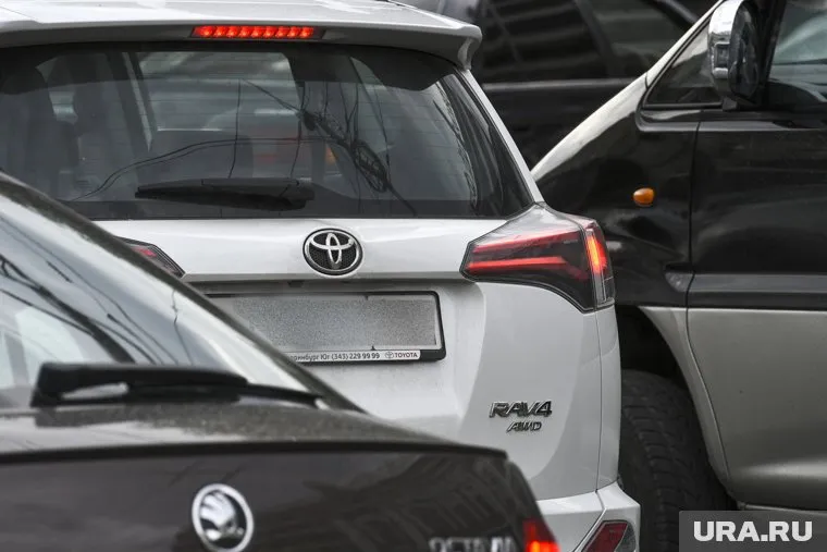 Тепловики пытаются обосновать свои затраты на аренду автомобиля представительского класса