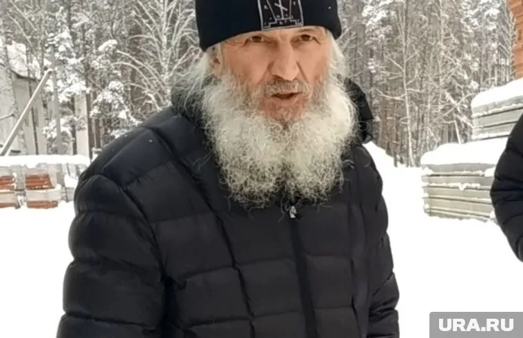 Схиигумен Сергий призвал всех ходить в храмы