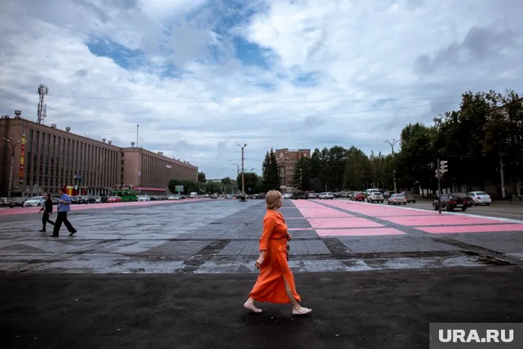 Жителей Уралмаша больше волнуют вопросы комфорта, а не порча граффити