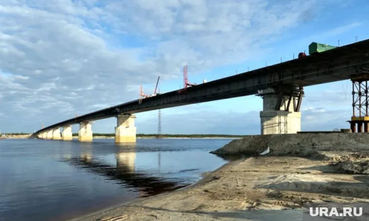 Для тягачей проезд по Пуровскому мосту обойдется в сотни тысяч рублей