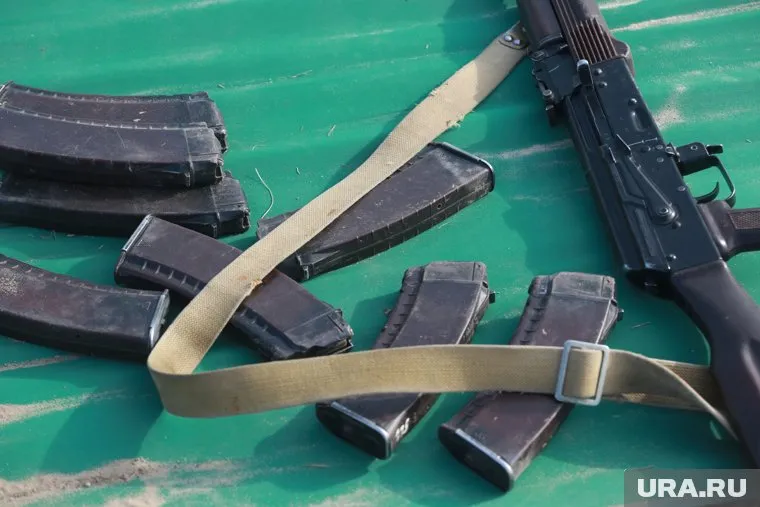 В числе прочего из незаконного оборота были изъяты 14 автоматов