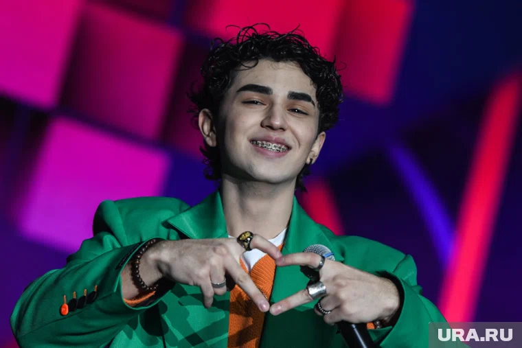 Волну популярности певцу принес сингл «Эта любовь»