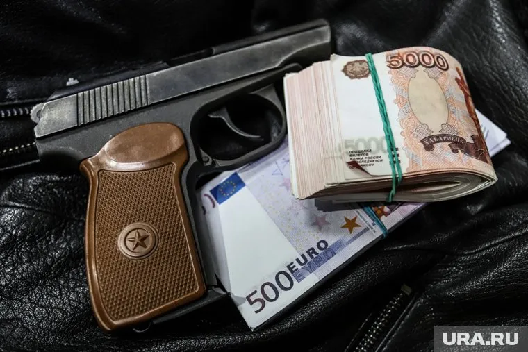 Сотрудника УФСБ по Пермскому краю обвиняют в получении взятки в размере 100 млн