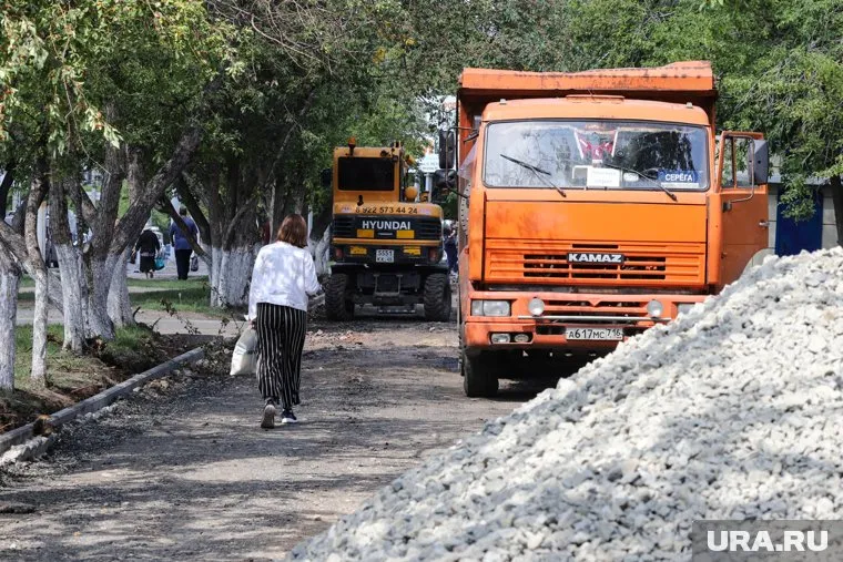 Некоторые жители спутали звук обвала дома с шумом строительной техники во дворе (архивное фото)