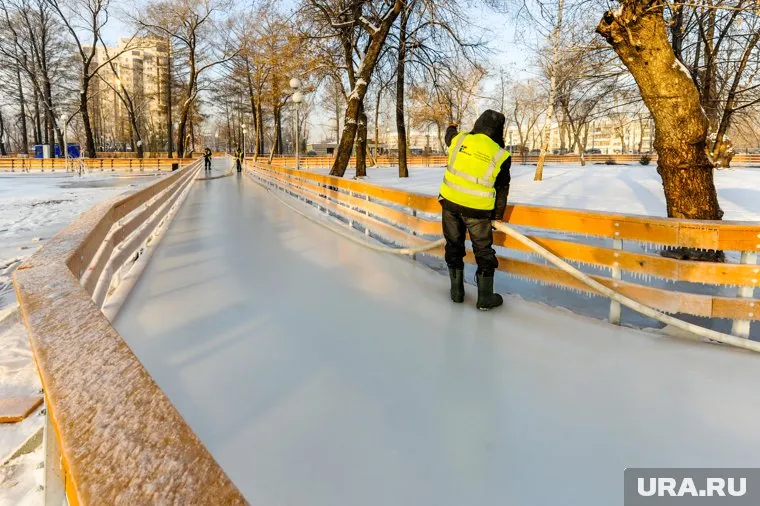 В Челябинске из-за непогоды закрыли катки в парках имени А.С. Пушкина, имени В.В. Терешковой и в парке имени Ю.А. Гагарина