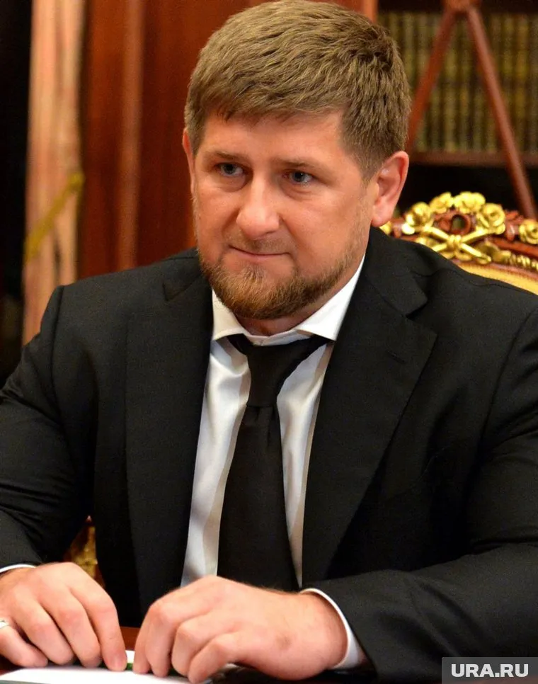 Рамзан Кадыров поздравил Владимира Путина с днем рождения