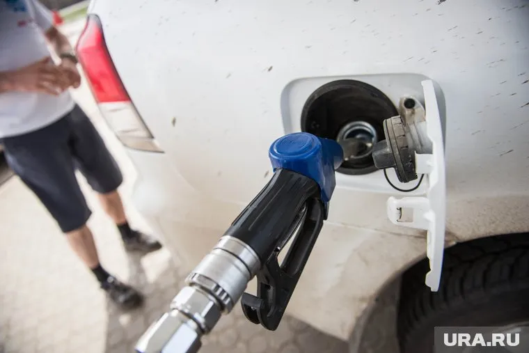 Власти борются с ростом стоимости топлива, снижая акцизы