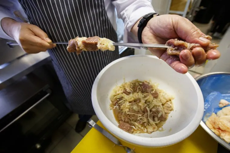 Приготовление шашлыков. Екатеринбург