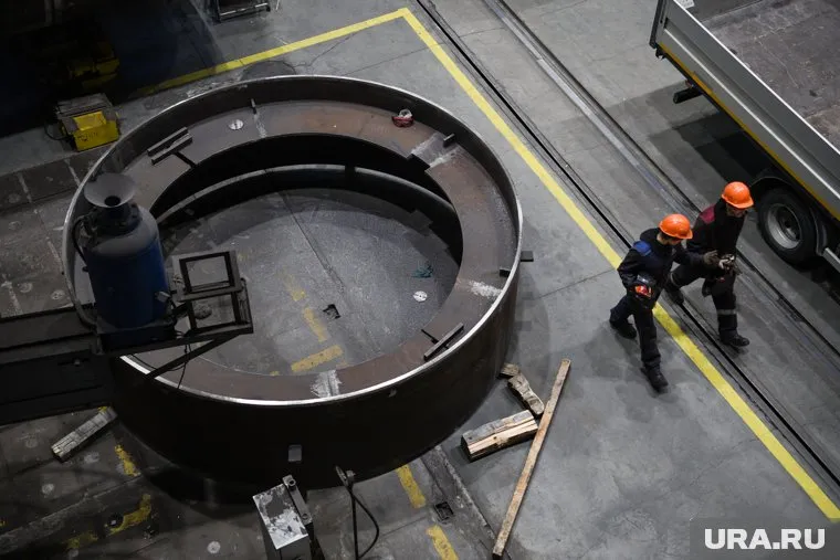 Завод продолжает набирать рабочих из-за роста объемов производства