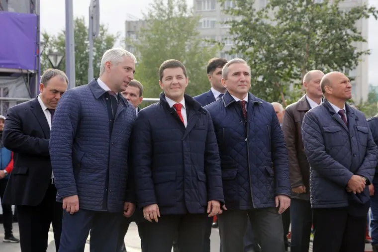 Приезд губернатора. Праздник Ярмарка, Ноябрьск, неразобр , моор александр, романов алексей, артюхов дмитрий